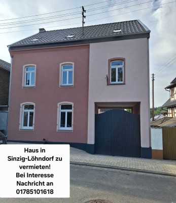 Elegantes Einfamilienhaus in Sinzig-Löhndorf mit 6 Zimmern und Innenhof mit überdachtem Stellplatz