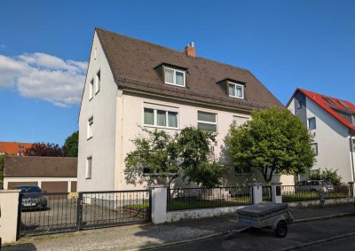 4-Zimmer-Wohnung mit großem Balkon, eigenem Garten und Garage inkl. Wallbox *provisionsfrei*