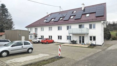 Idyllische 3,5-Zimmer-DG-Wohnung - 81m² - mit großzügigem Bad und Einbauküche in Bad Grönenbach