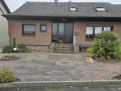 Charmante 2,5-Zimmer-Dachgeschosswohnung mit Klimaanlage