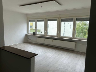 Geräumige und helle 3 ZKB Wohnung NK-Innenstadt