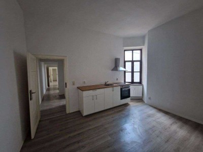 Perfekt für die Familie * neue Einbauküche * Tageslichtbad mit Wanne