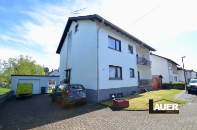 Zweifamilienhaus in Völklingen - Lauterbach mit Garten und Garage.