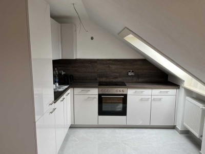 Erstbezug nach Sanierung mit Einbauküche: schöne 2 Zimmer-Wohnung in Neufahrn
