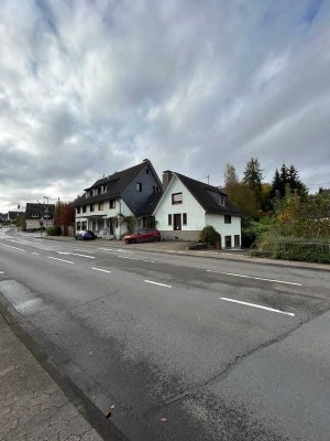 Wohn- und Geschäftshaus mit vielseitigen Nutzungsmöglichkeiten in zentraler Lage von Gummersbach!