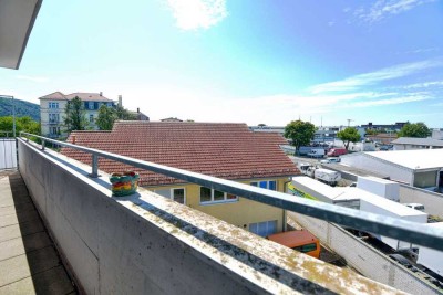 3-4 ZKB mit 2 Balkonen in verkehrsgünstiger Lage an den Toren Ziegelhausens | inkl. Stellplatz
