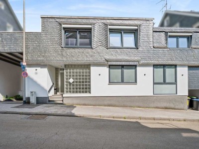 Top modernisiertes Einfamilienhaus mit Gewerbeeinheit in Remscheid-Hasten
