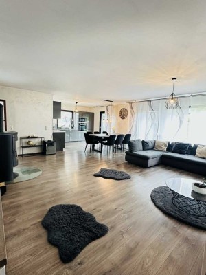 Charmanter,modernisierter Bungalow mit Einliegerwohnung & sonnigem Garten – provisionsfrei