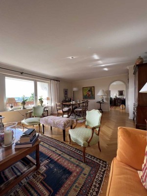 Vollständig renovierte 5,5-Zimmer-Wohnung mit Balkon und EBK in Pforzheim
