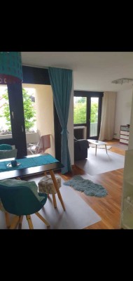 Möblierte 2-Zimmer-Wohnung mit EBK in Neubiberg