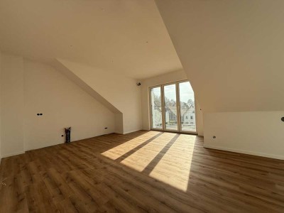 Neubau-Standard 3-Zi.-Dachgeschosswohnung 66 m² mit Küche, Balkon & Parkplatz in Friesenheim!
