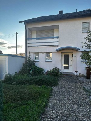 Charmante Doppelhaushälfte mit 4 Zimmern in Baden-Baden Steinbach