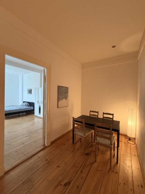 Stylish Altbau Studio with High Ceilings & Light-Filled Charm – Fully Furnished in Prenzlauer Berg