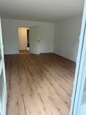 Erstbezug nach Sanierung: 2-Zimmer-Gartenwohnung (60 m²) im Erdgeschoss, sofort verfügbar
