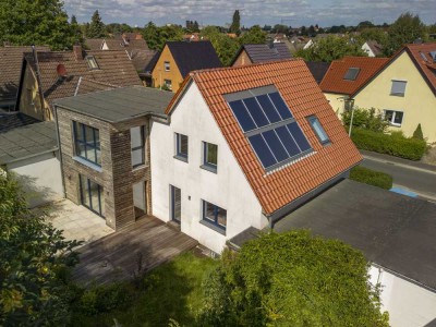 „Kernsaniertes Einfamilienhaus mit traumhaftem Garten und sonniger Terrasse“