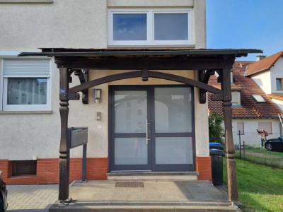 Schöne 4 Zimmer DG-Wohnung