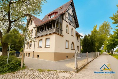 Galeriewohnung im sanierten Altbau-Dachgeschoss – modern, hell, exklusiv!