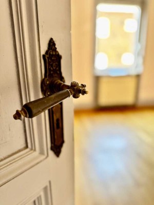 Stillvolle Altbauwohnung 2-ZKBB + EBK in Frankfurt am Main
