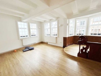 Großzügige 2-Zimmer-Wohnung mit Einbauküche und Terrasse im Zentrum von 53474 Ahrwe