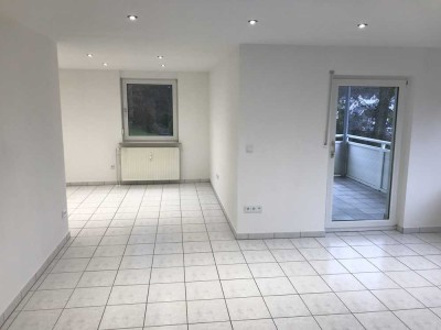Gehobene 2,5 Zimmerwohnung mit Balkon  in Siegen Ortsteil Obersetzen