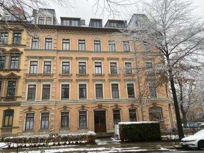 Helles 1-Zimmer-Appartement in guter Lage, direkt am Josephinenplatz