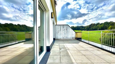 Helle 2-Zimmer Wohnung mit großer Terrasse und beeindruckendem Panoramablick