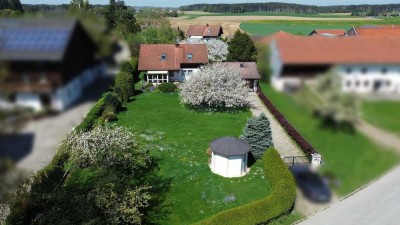 Provisionsfrei! EFH in idyllischer Lage inkl. Bauplatz für 5-Familienhaus lt. Vorbescheid.