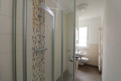 Modernes Wohnflair…2-RW mit Dusche & Balkon!!!