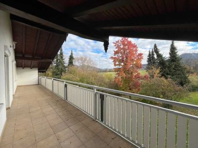 Große 3-Zimmer-Wohnung mit tollem überdachten Balkon in Ortsrandlage - Auf Wunsch mit Gartennutzung.