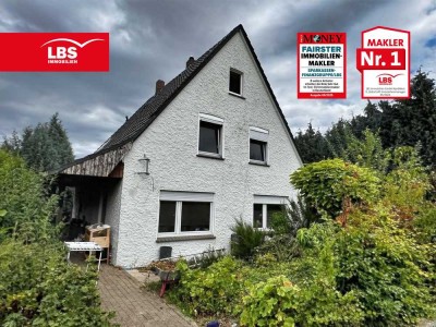 Ein- bis Zweifamilienhaus wartet auf den passenden Handwerker...