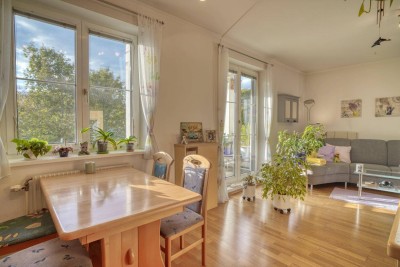 Gepflegte 2-Zimmer-Wohnung mit Balkon und Tiefgarage in Maria Enzersdorf
