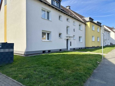 Wo das Leben so spielt - interessante 2,5-Zimmer-Wohnung mit großem Balkon.