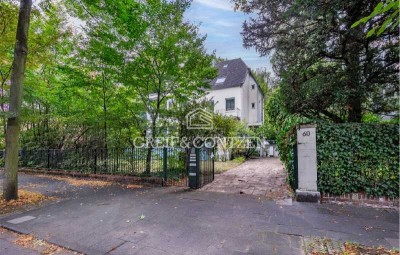 Baupotential in Köln-Marienburg – Baugrundstück zur Fertigstellung oder Neubebauung