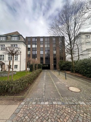 Kernsanierte 1 Zimmerwohnung in Alsternähe mit Blick ins Grüne - 4. OG rechts WE13