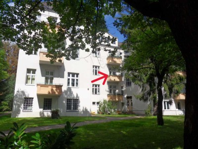 Modernisierte 2-Zimmer-Wohnung (vermietet) mit Balkon und Gartennutzung in Berlin Lichterfelde