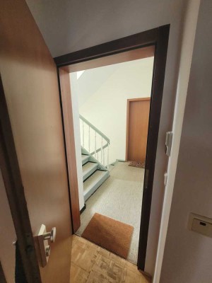 Wohnung mit Balkon und Einbauküche in Bonn-Kessenich / Keine Paare