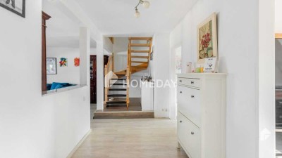 Einziehen und Wohlfühlen! 3-Zimmer-Maisonettewohnung mit EBK und Balkon in ruhiger Lage