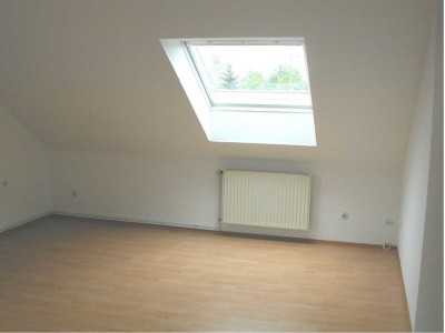 ***SINGLEWOHNUNG*** Charmante 1-Zimmer-Wohnung im Dachgeschoss – Ideal für Wochenendheimfahrer!