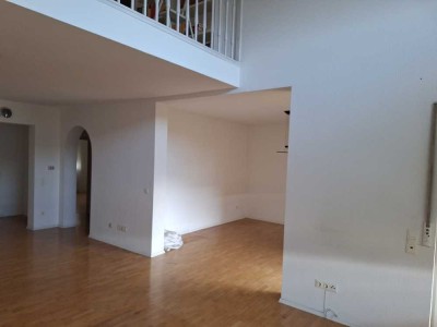 Maisonettenwohnung in Frankfurt-Fechenheim Nord - 130 qm, Balkon, sofort bezugsfrei - Provisionsfrei