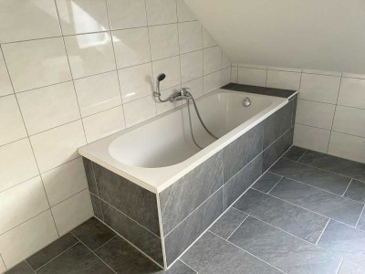 gemütliche 3 Zimmer Küche Bad im Dachgeschoss (4.OG)