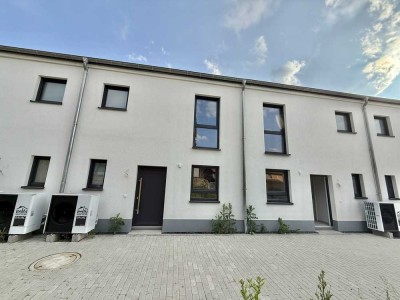 Modernes Neubau-Reihenmittelhaus in Sinsheim-Dühren