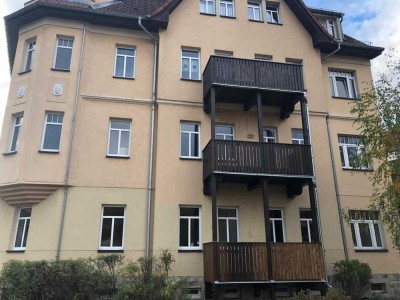 geräumige helle 3-Raumwohnung mit Balkon