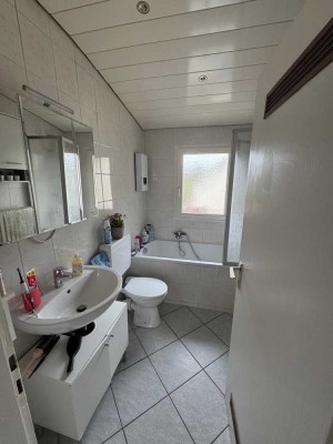 Attraktive 2,5-Zimmer-DG-Wohnung mit Balkon in Leverkusen