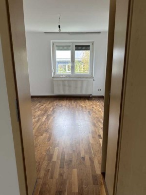 Vollständig renovierte 3-Zimmer-Wohnung in Augsburg