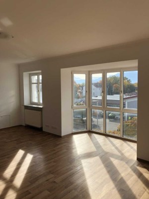 Lichtdurchflutete Wohnung in zentraler Lage