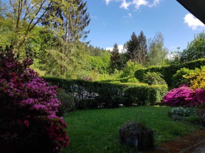 Sonnige TOP! 2-ZKB/ Bad Herrenalb zentral/ Süd-Ost Terrasse/EBK/Garten/Parkplatz/Bach/ Straba/ ruhig