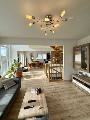 Nachhaltiges Traumhaus mit Pool, Doppelgarage und optionaler Einliegerwohnung – Ihr neues Zuhause!