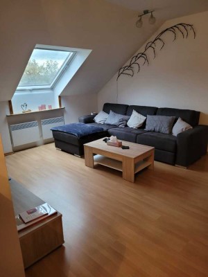 Dachgeschoss Wohnung mit Einbauküche