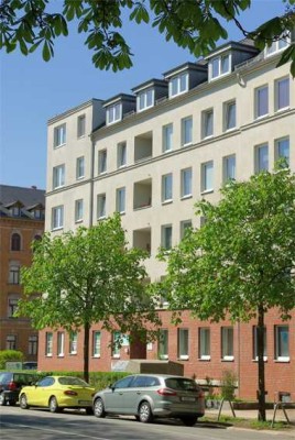 Dachgeschosswohnung mit Balkon im Neubau mit Aufzug