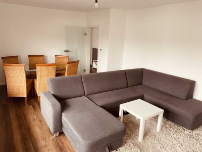 NEU  RENOVIERTE / MÖBILIERTE  3 Zimmer Wohnung in einem 3 Parteienhaus